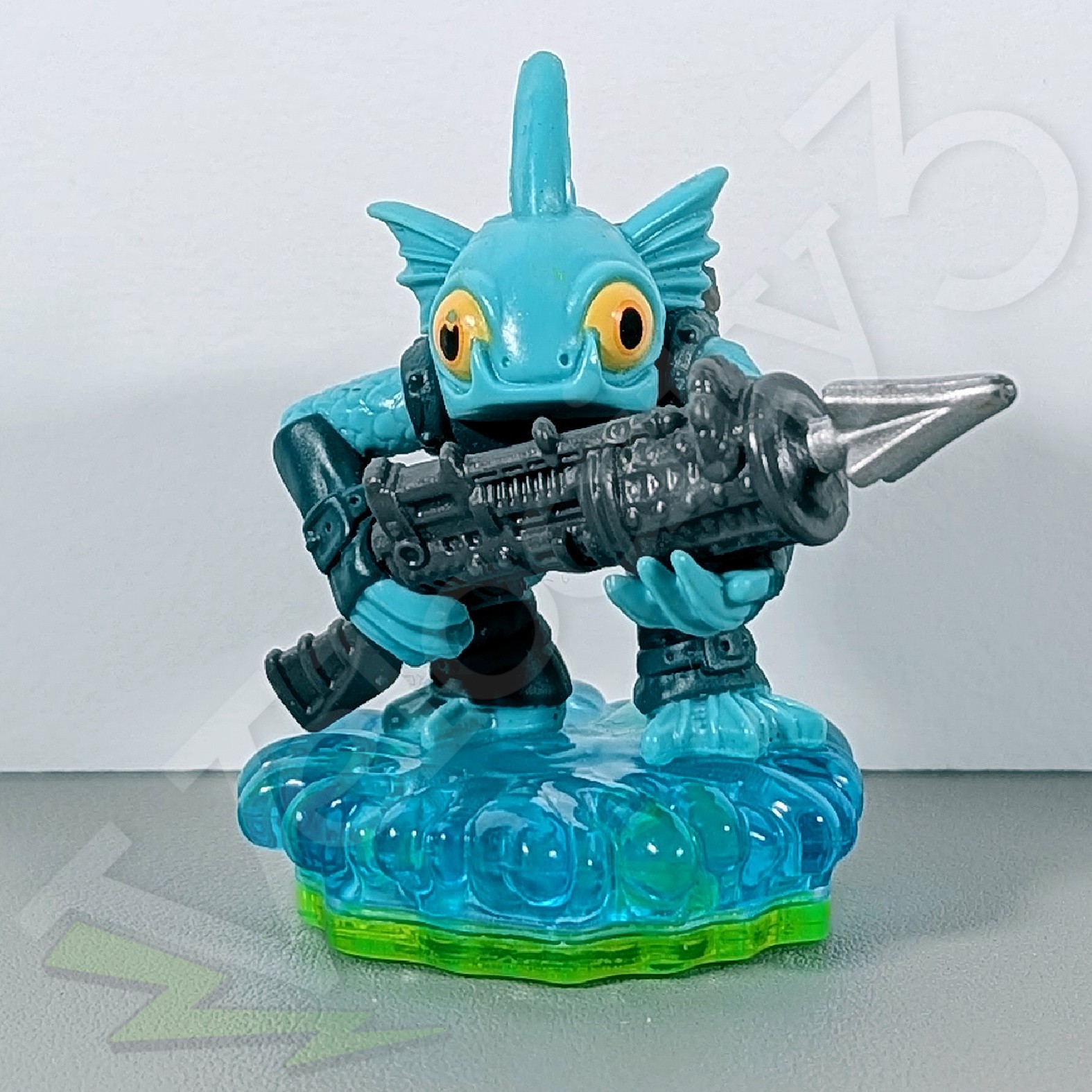 Skylanders Spyro’s Adventure Figure – Gill Grunt (Green Base)
