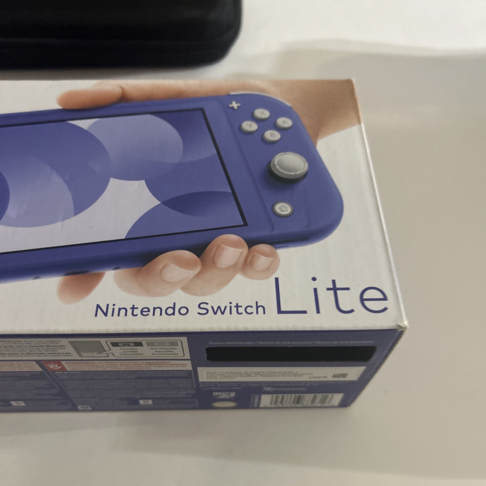 Nintendo Switch Lite – Blue – Box/ Charger/ Case!!- Tested!