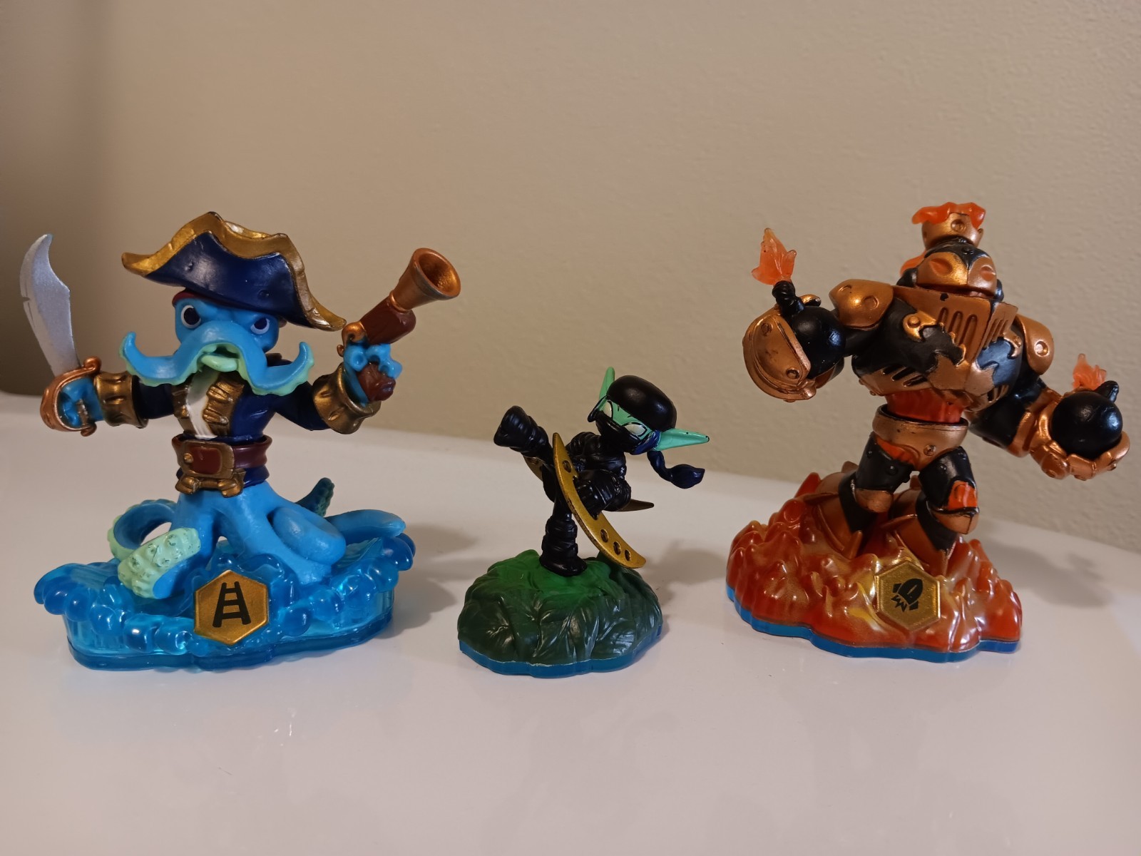 Skylanders mixed lot – 20 figures Spyro’s Adventure, Giants, Swap Force