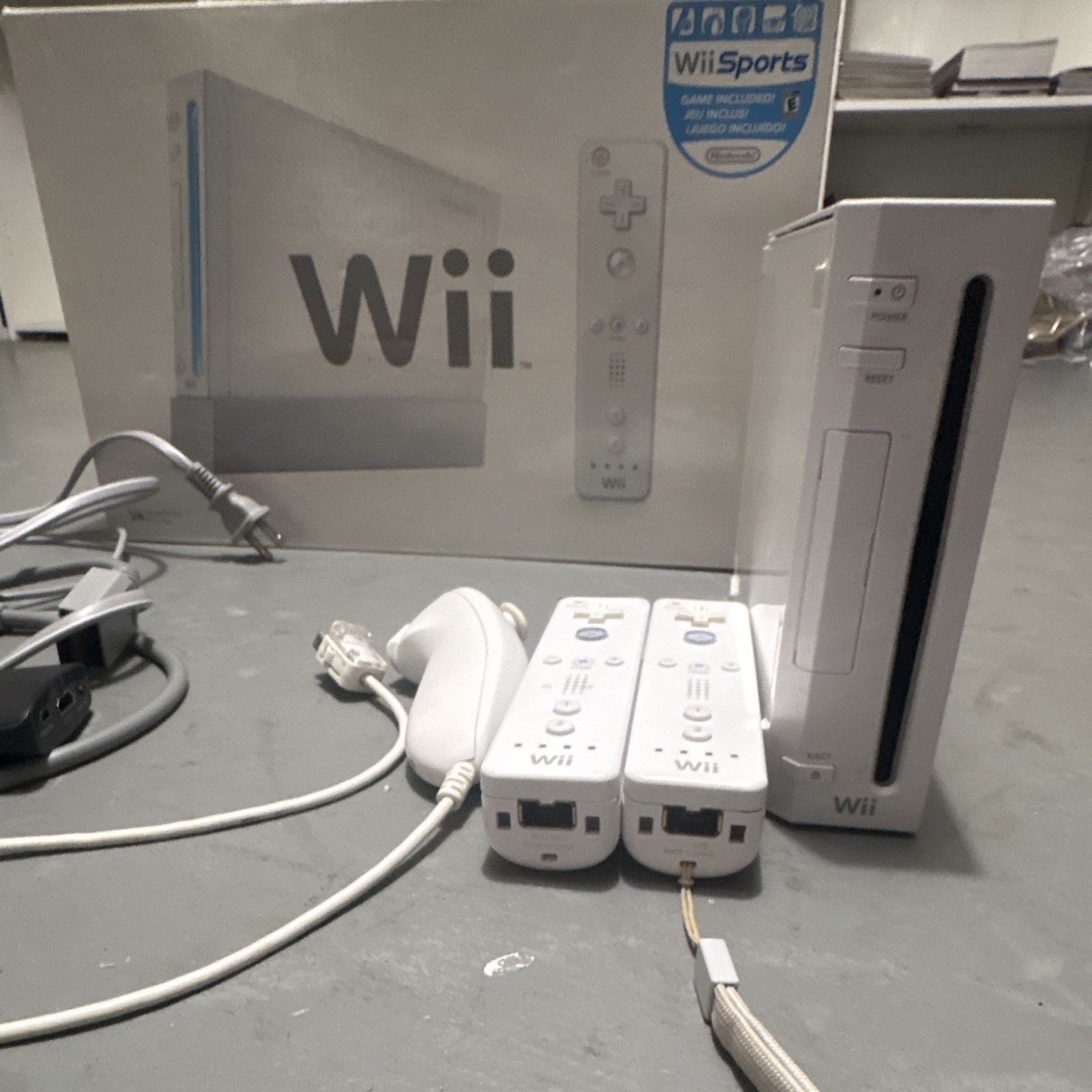 Nintendo Wii Console White with Wii Sports, 2 Remotes, Nunchuk, Box