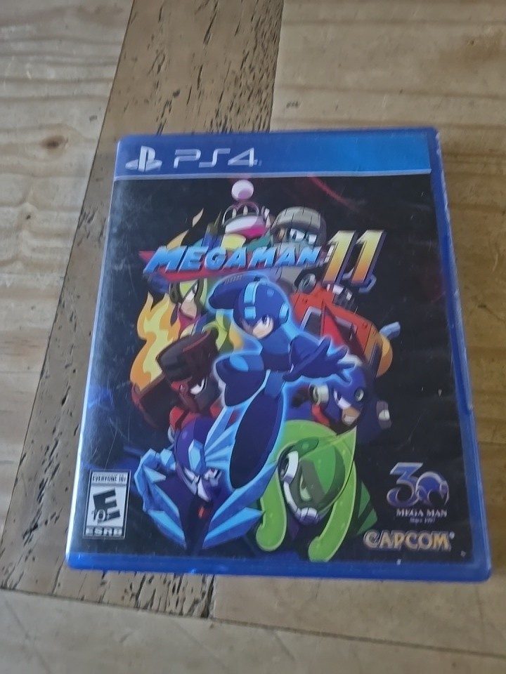 Mega Man 11 PlayStation 4, 2018 Used.