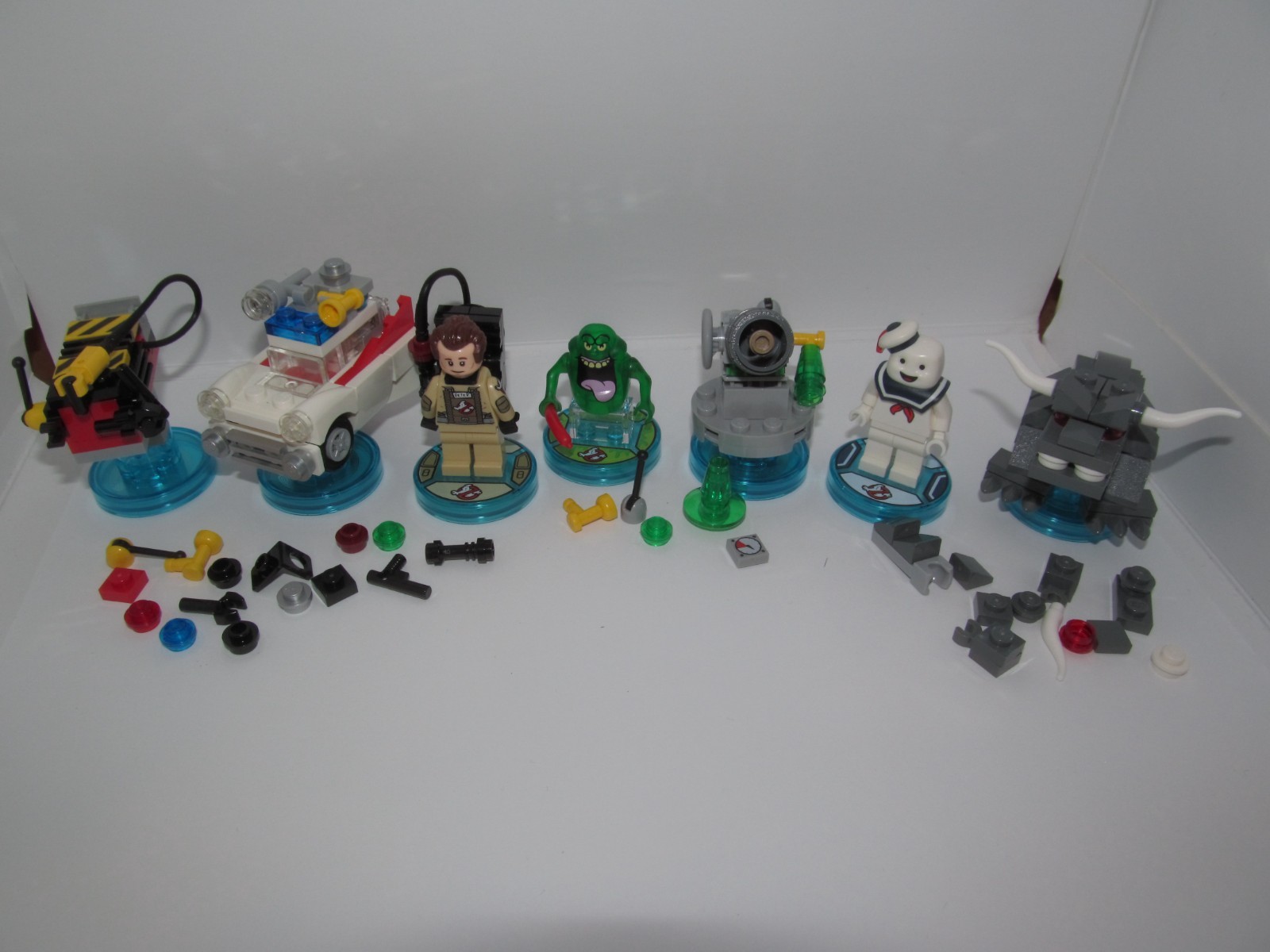 Lego Dimensions Ghostbusters Level Pack #71228 + Stay Puft #71233 Silmer #71241