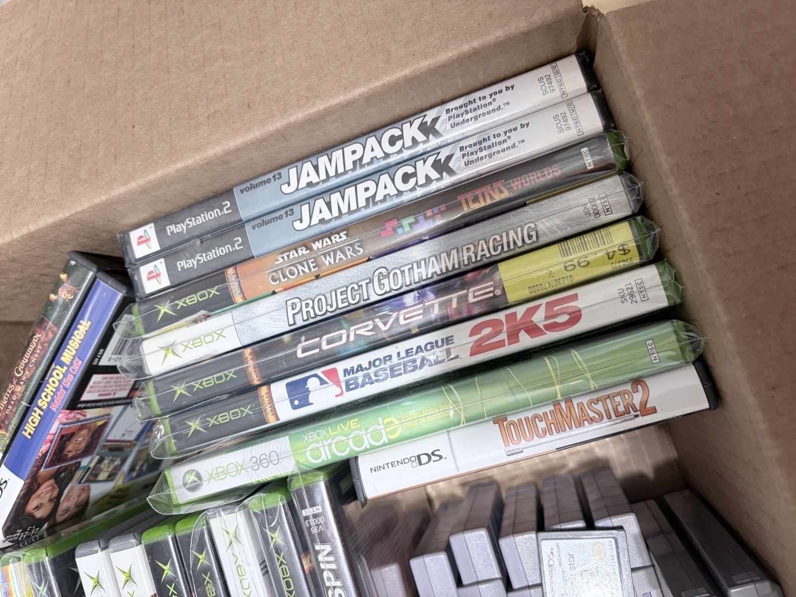 LOT OF 28 Mixed Games, Xbox, DS, NES, SNES