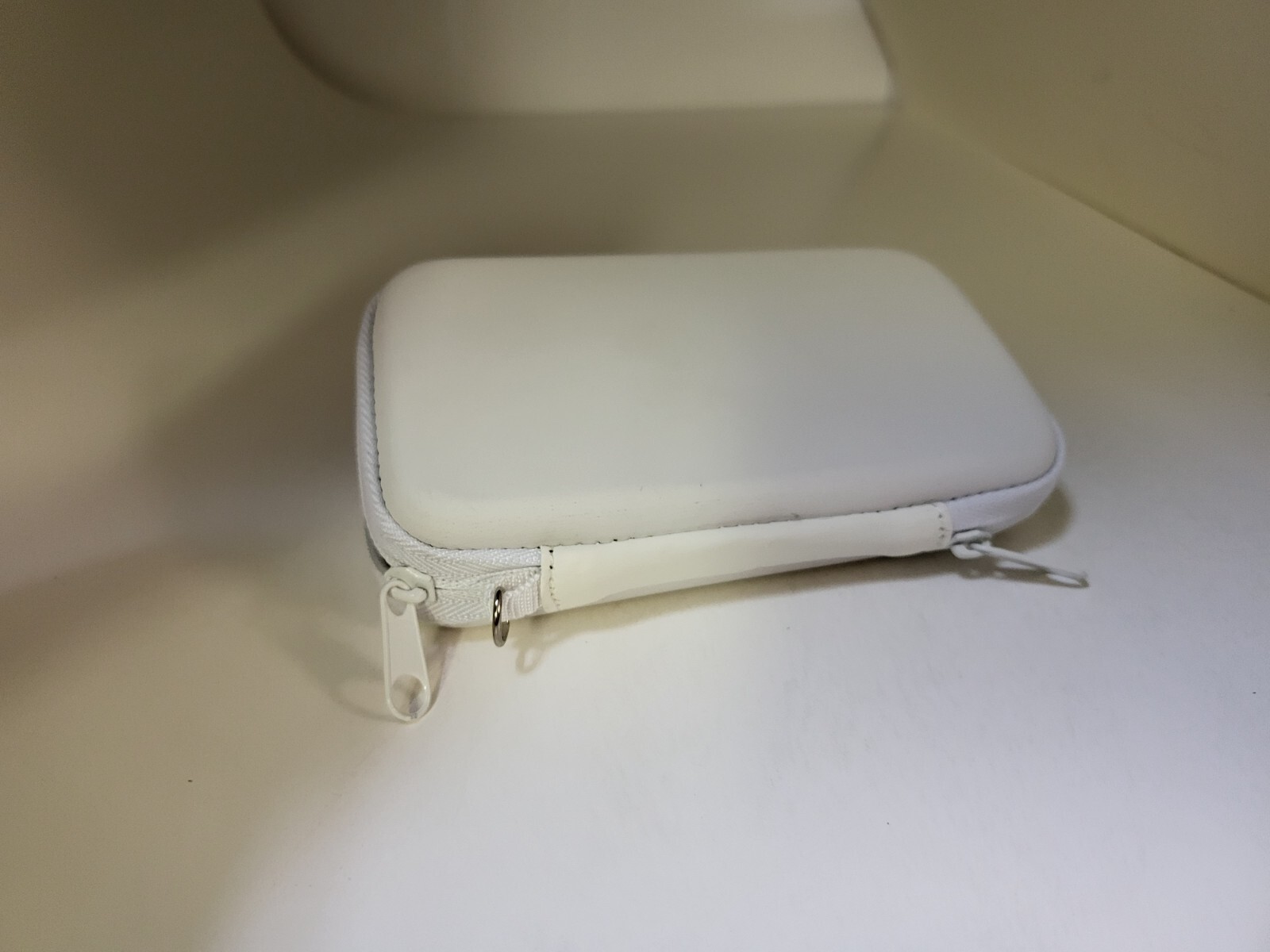 NEW White Travel Bag Carrying Case Purse + Wrist Strap for Sony PSP Go