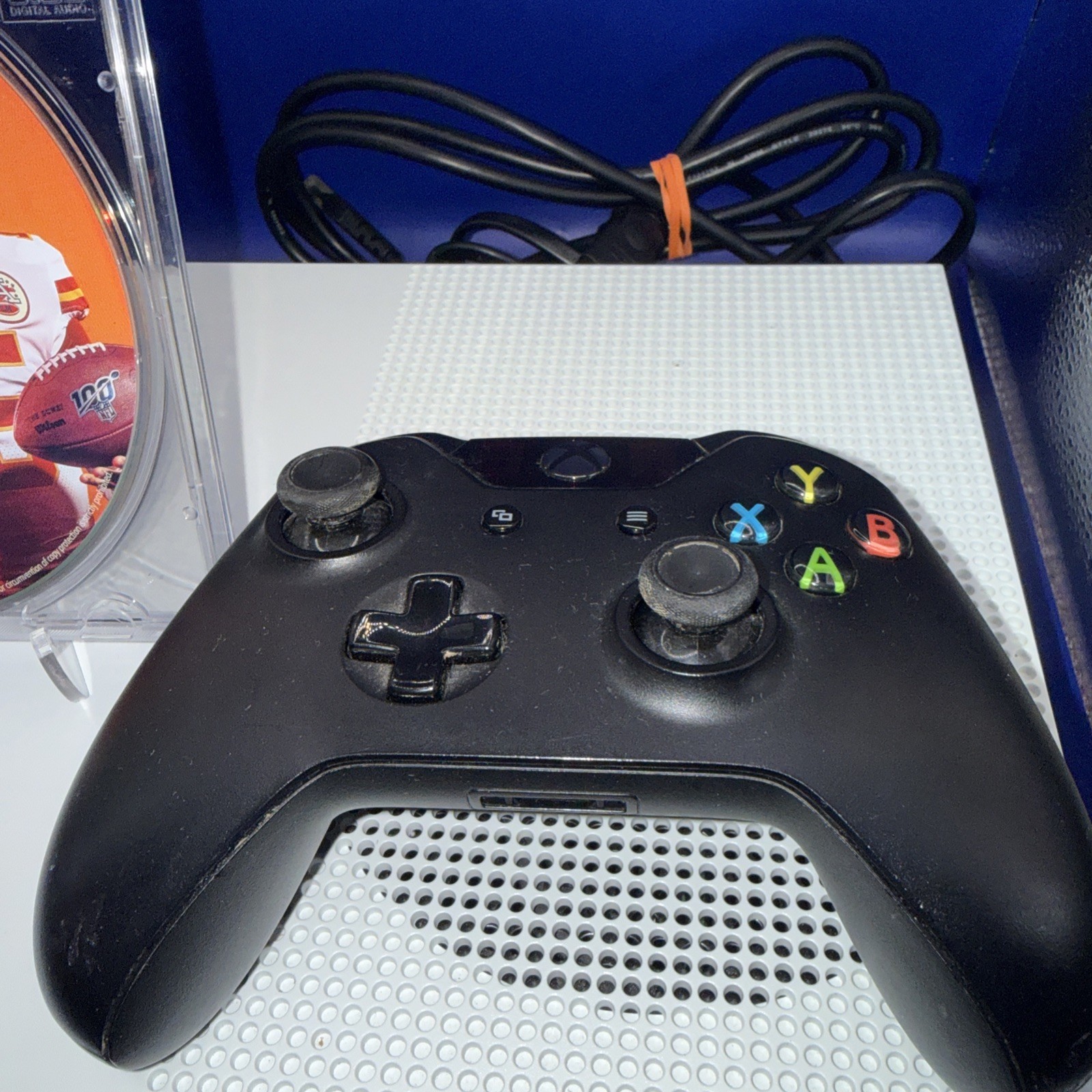 Microsoft Xbox One S 500GB Console – White With Cables & Games (4) Bundle