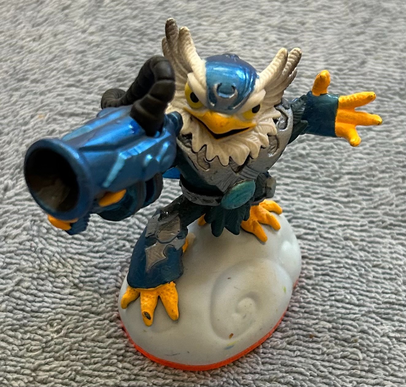 14 Skylanders figures (12 Giants, 2 Spyros) – Crusher, Swarm, Flashwing – tested