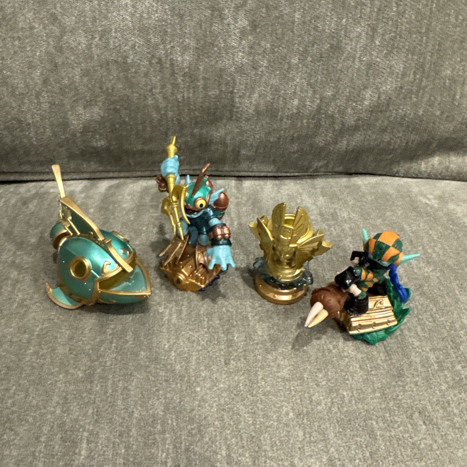 Skylanders SuperChargers- Deep Dive Gill Grunt, Reef Ripper Vehicle & Sea Trophy