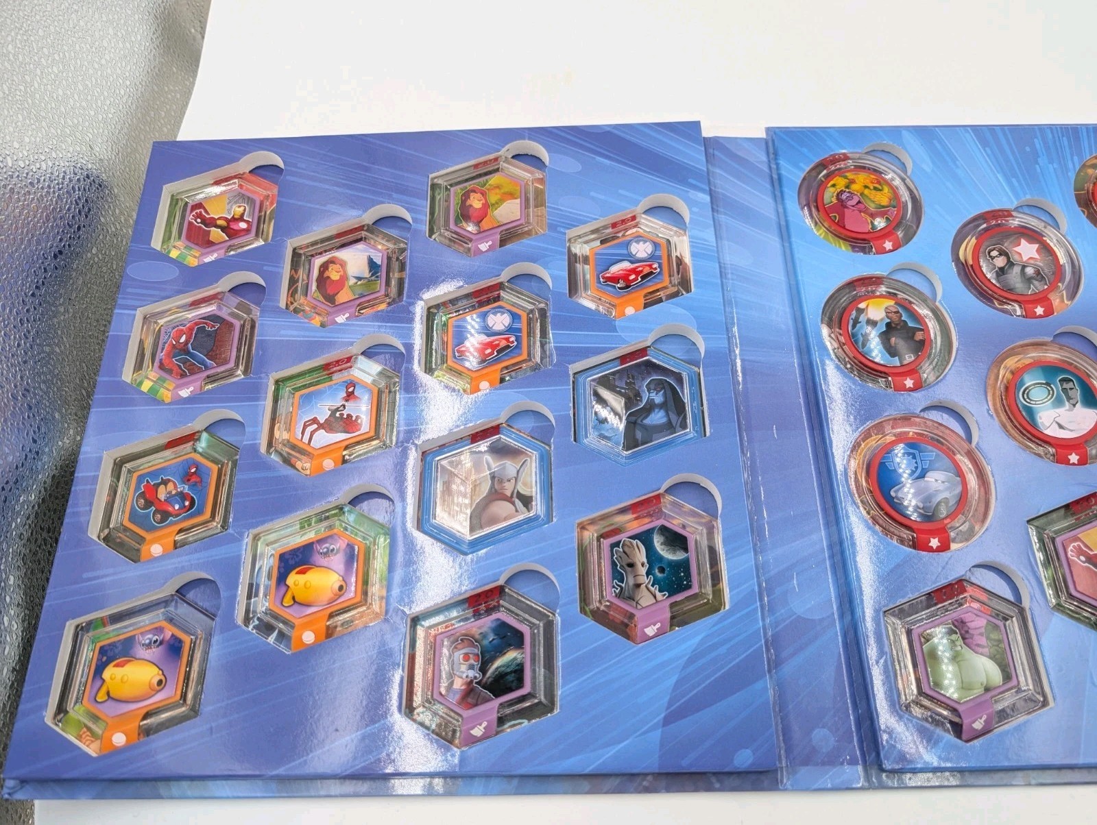Lot Of 37 Disney Infinity Power Discs 2.0 With Storage Case (260147)