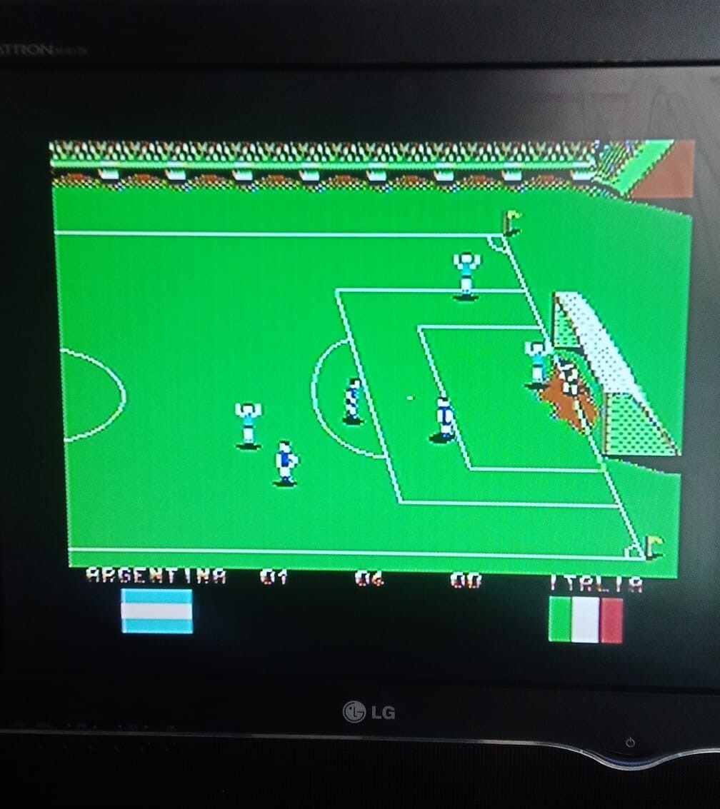 ITALY 90 SOCCER NEW VERSION SIMULMONDO COMMODORE 64 C64 128 NO AMIGA C16 VIC