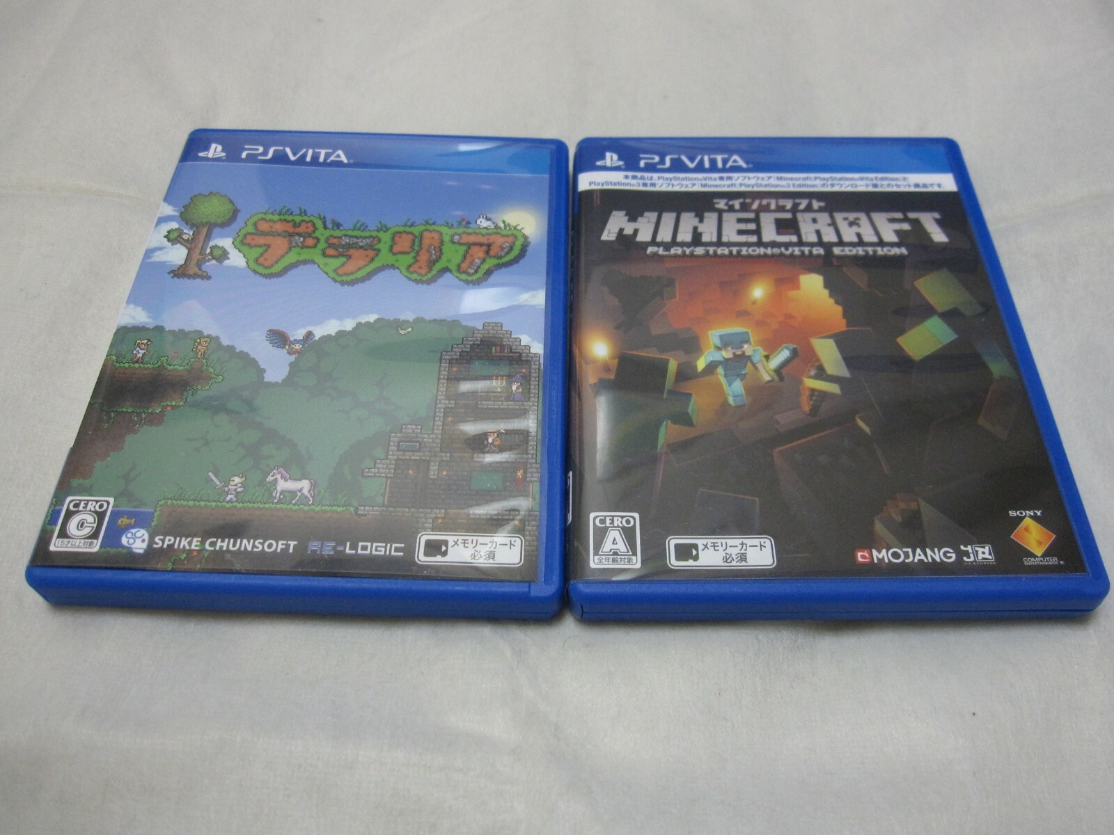 W/Tracking 7-14 Days to USA. USED Vita Minecraft + Teraria 2 Set Japanese Ver