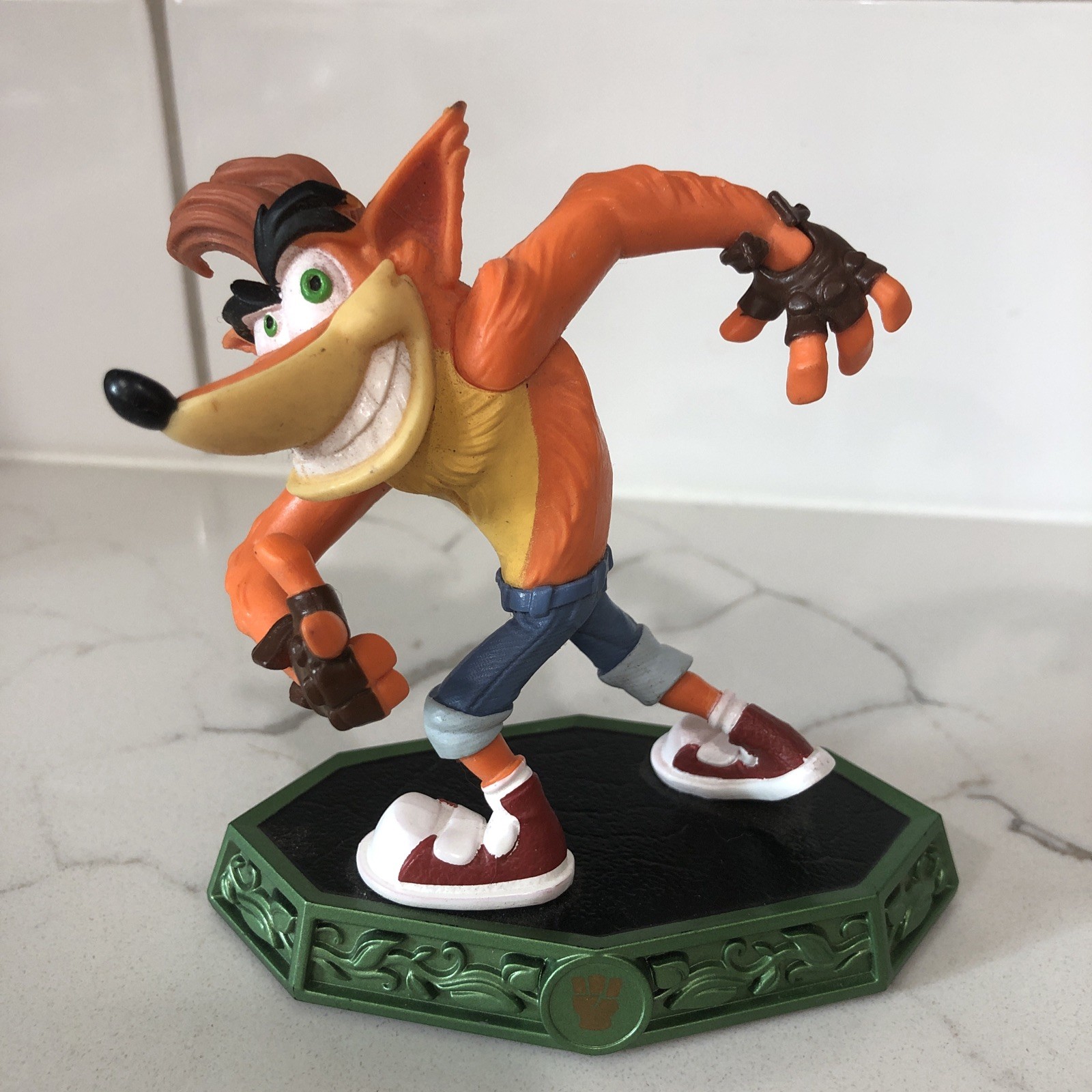 Skylanders Imaginators Crash Bandicoot and Dr. Neo Cortex Figures + Chest