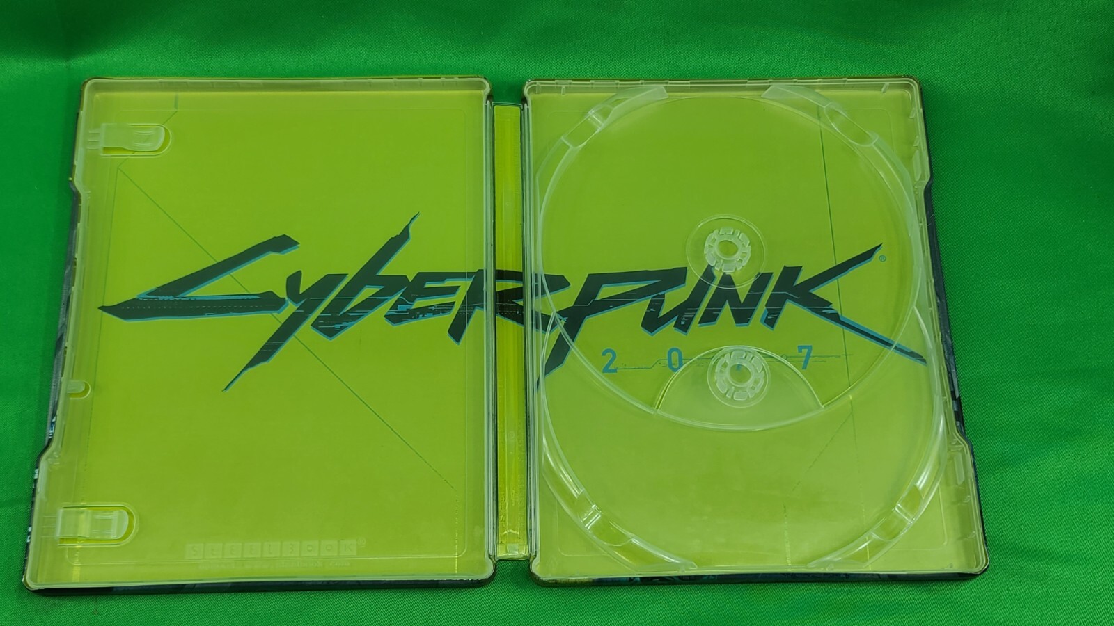 Cyberpunk 2077 Collector’s Edition Steelbook Case (NO GAME)
