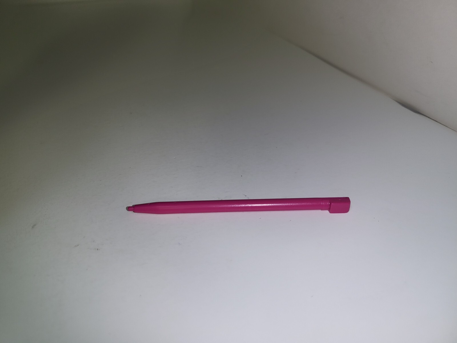 NEW HOT PINK Stylus pen for the Nintendo DSi Console #N25