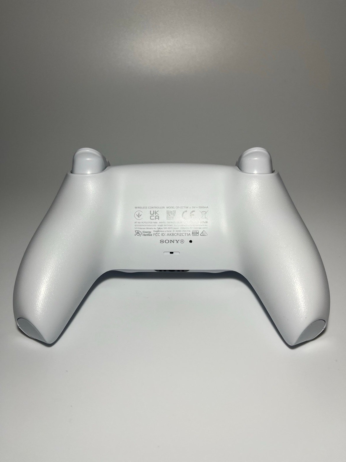 White PS5 Controller – UPGRADED TMR (Zero Drift)