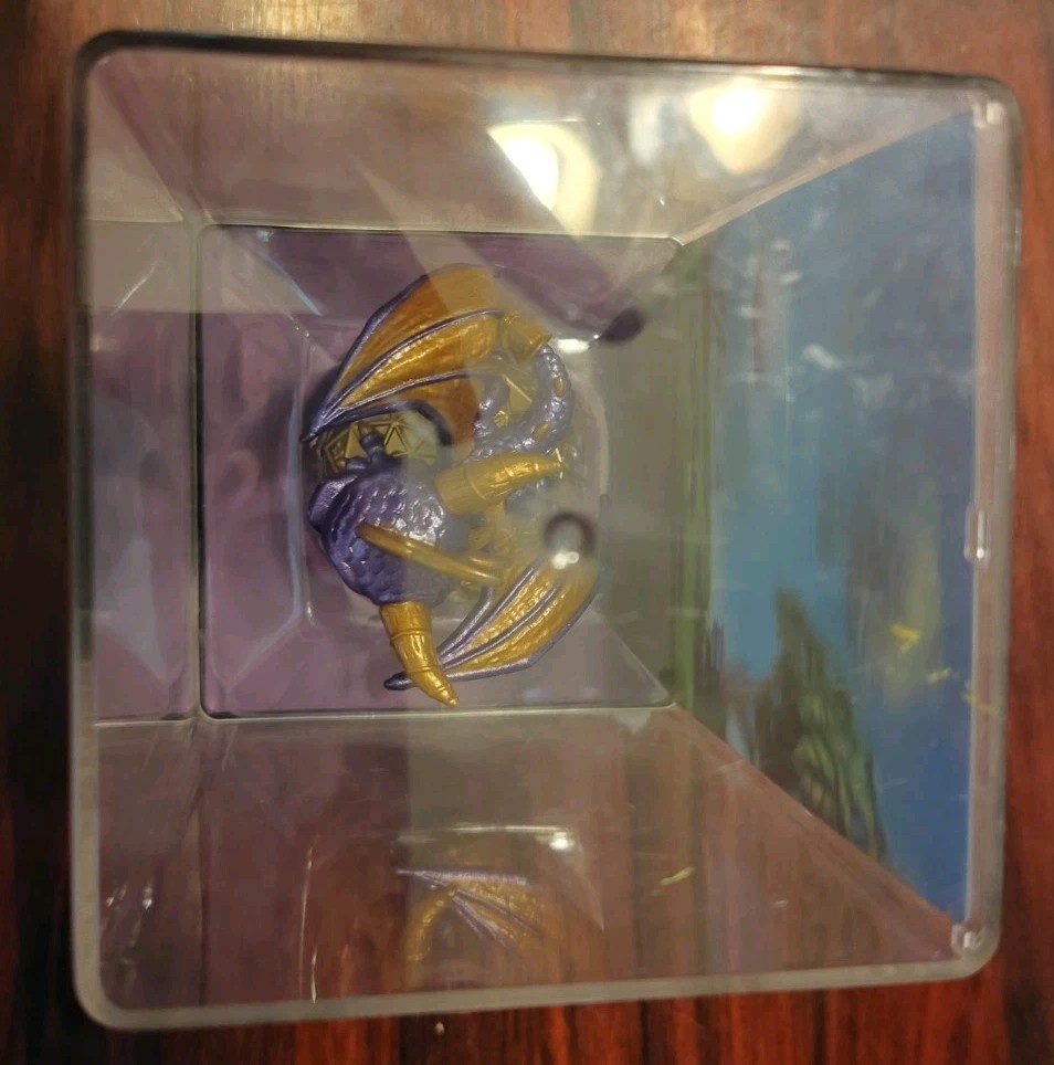 Skylanders Eon’s Elite Spyro in Case Cleaned and Tested READ DESCRIPTION
