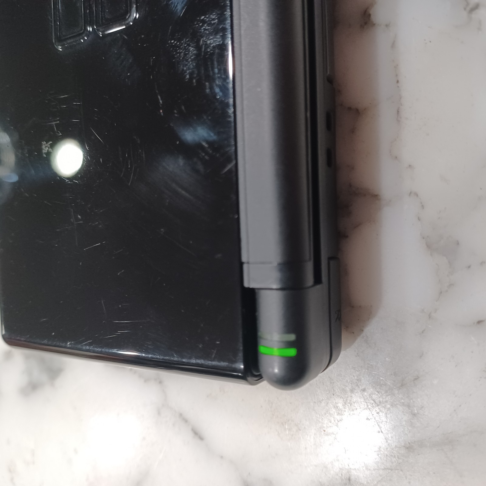 Vintage Find | Nintendo DS Lite Onyx Black with 2 stylus and Charger & Game