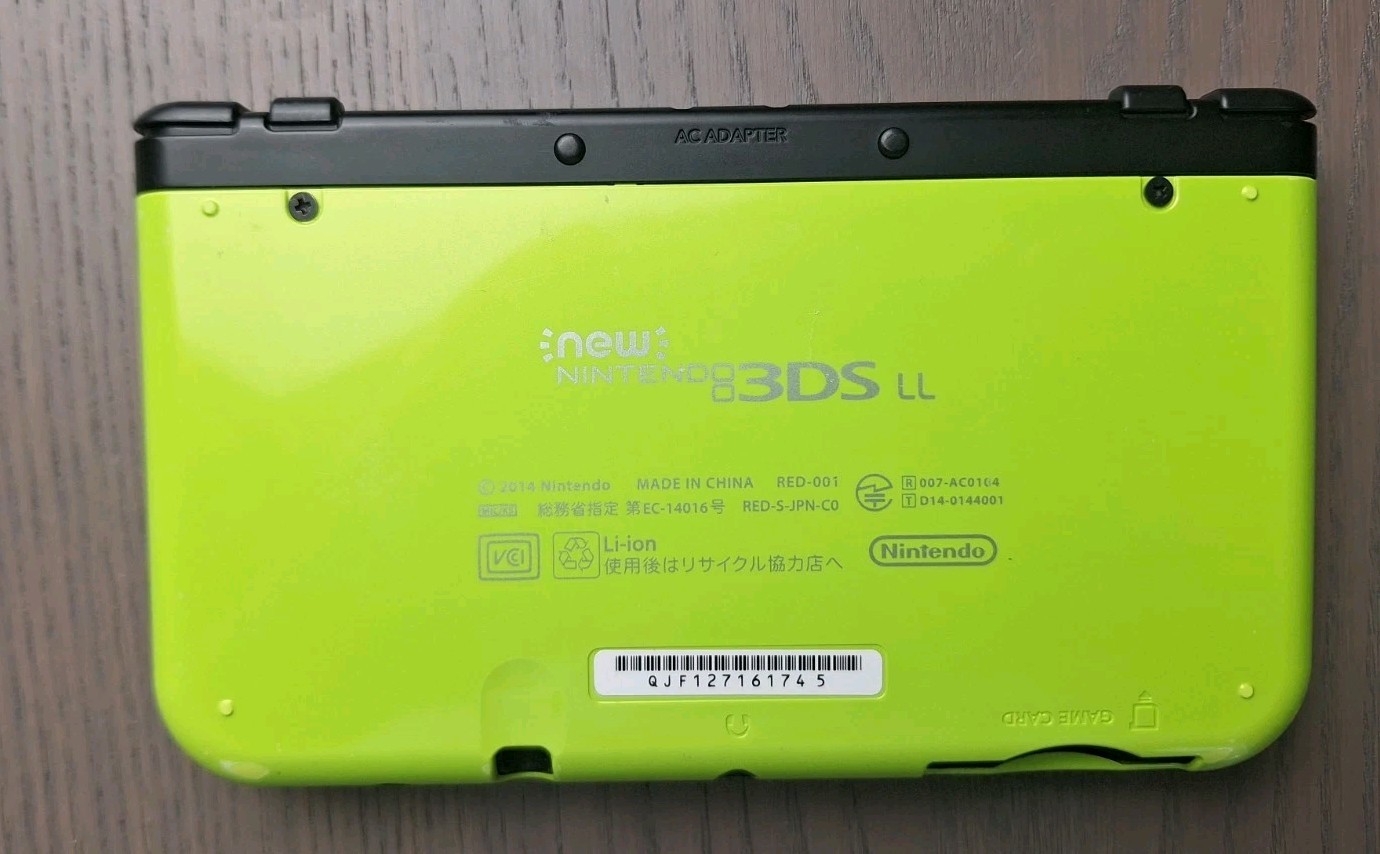 New Nintendo 3DS XL Lime Black | Charger + 32GB SD Card | Region Free