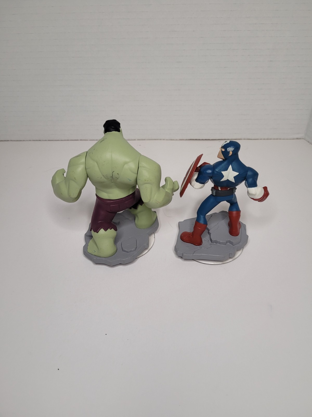 Disney Marvel Captain America and Incredible Hulk Infinity 2.0 Pieces