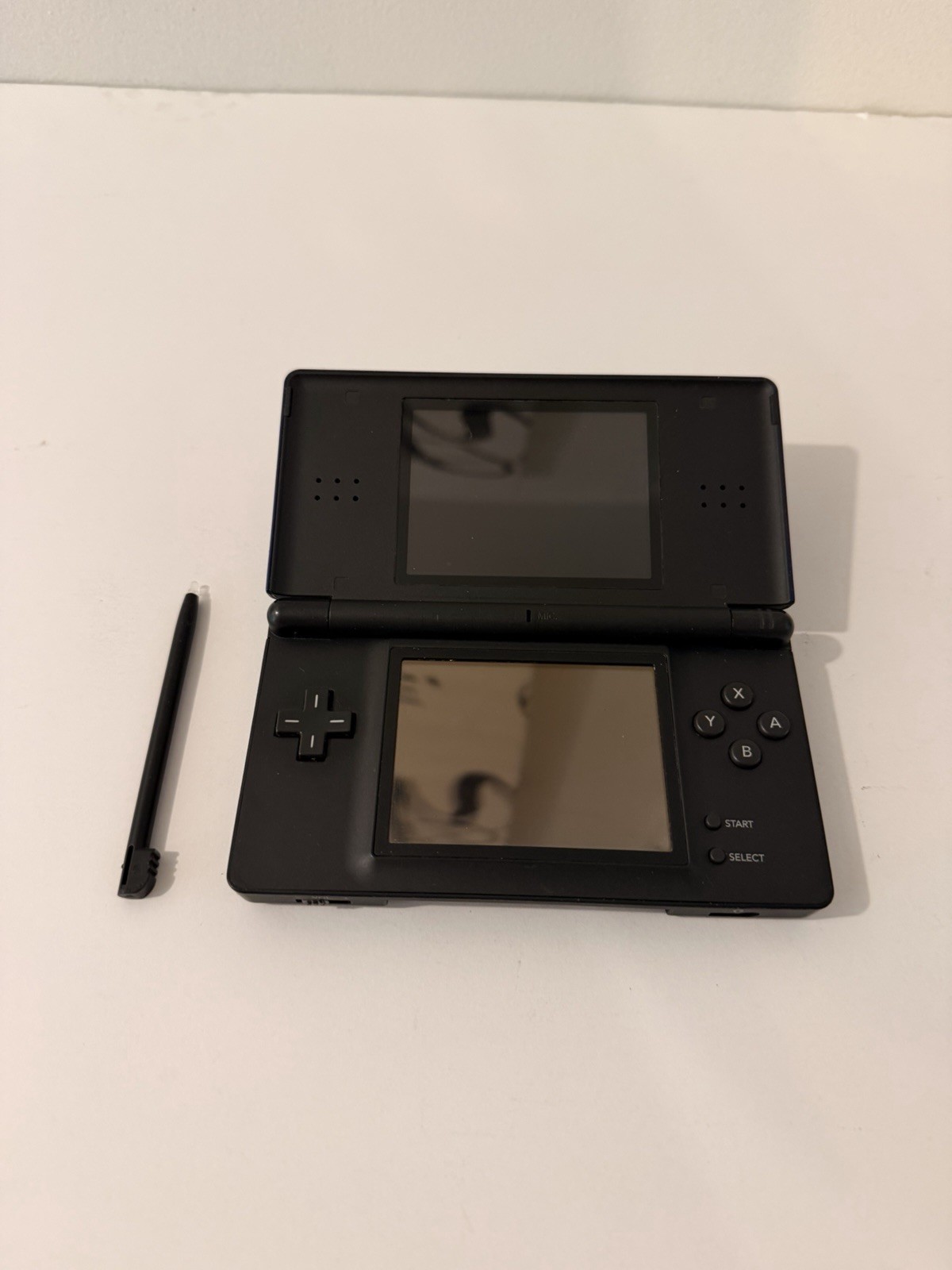 Nintendo DS Lite USG-001 Blue/Black Handheld System w/ Stylus works tested
