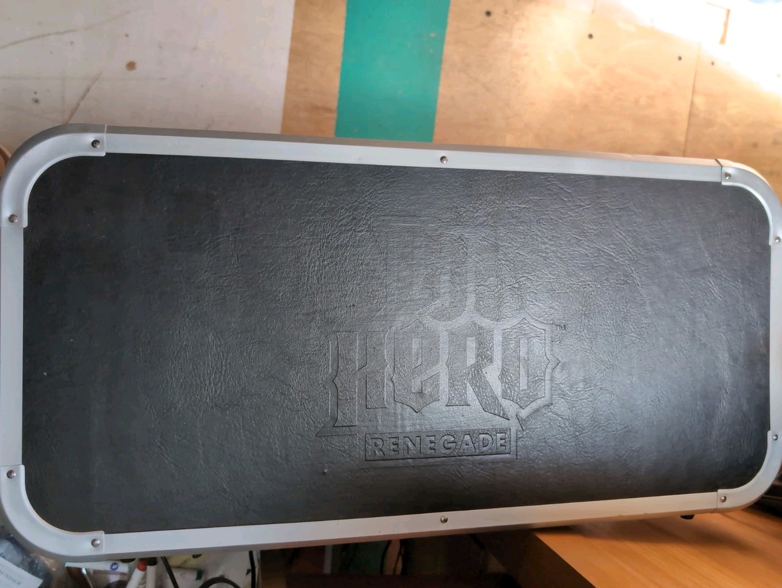 DJ HERO RENEGADE EDITION NINTENDO WII PAL EMINEM JAY-Z – Untested – Complete