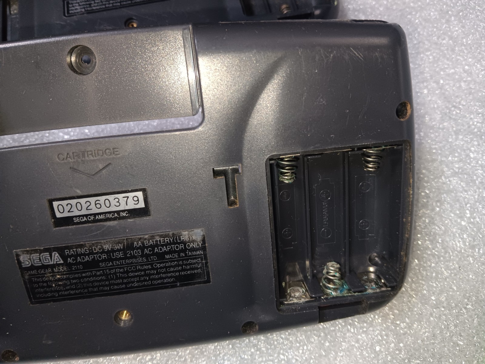 SEGA Game Gear 2110 EXACT EMPTY BACK BATTERY CORROSION X6 ONLY-INTACT-SEE ALL