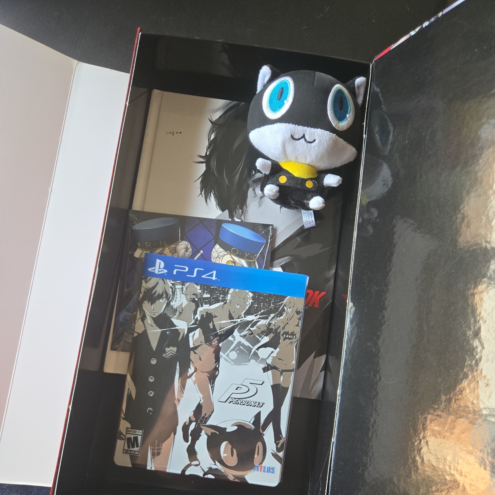 Persona 5: Take Your Heart – Limited Premium Edition for PS4 || Missing items