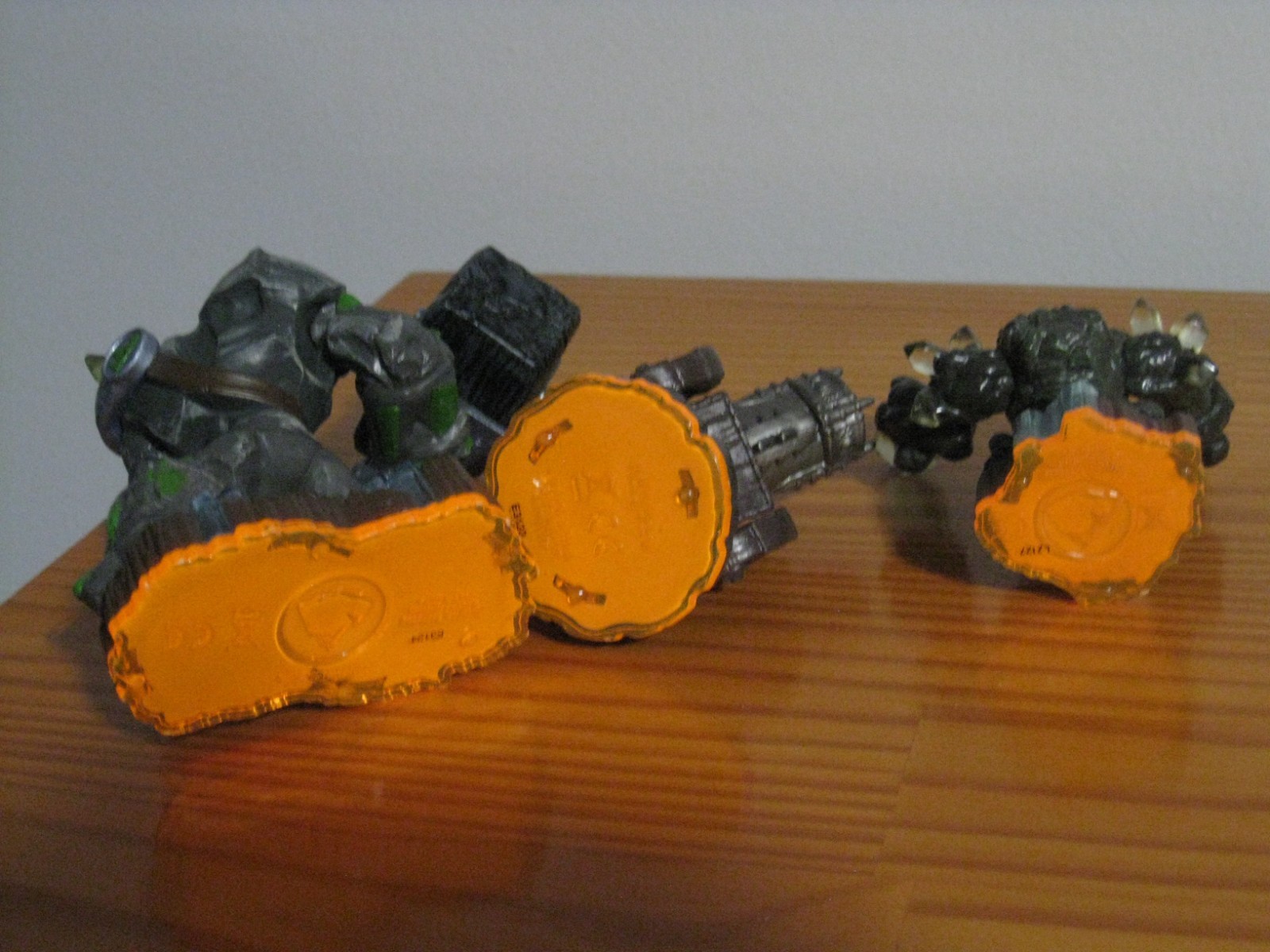 Skylanders Giants Lightcore Prism Break Crusher & Dragonfire Cannon Figures Lot