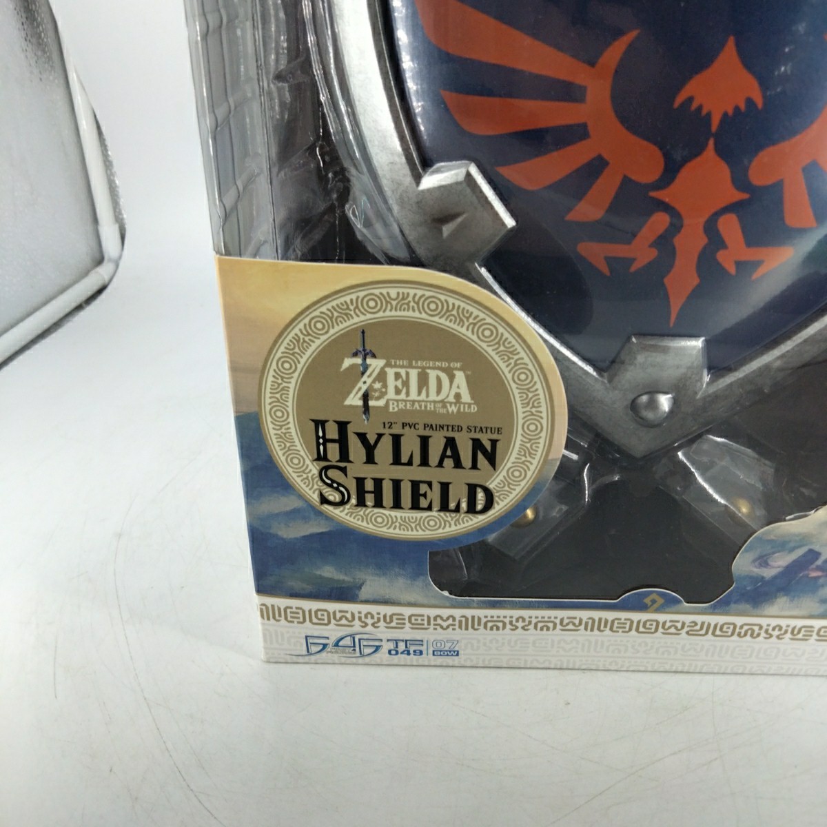 The Legend of Zelda Breath of the Wild HYLIAN SHIELD Statue Open Box