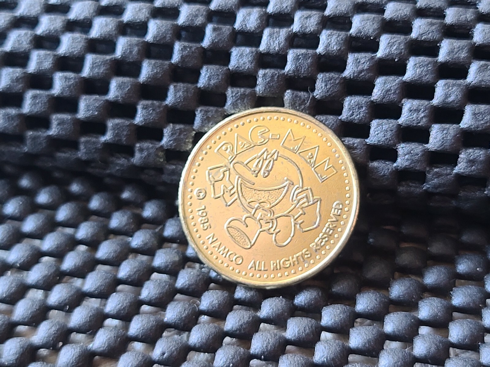 Vintage Pacman Arcade Token Coin Medal Rare Promo Nintendo Namco SNES GBA 3DS a