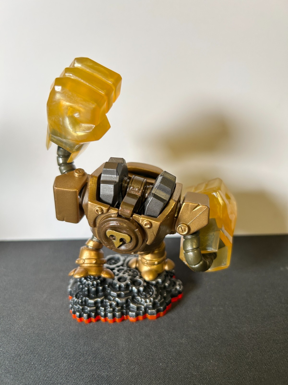 2014 Skylanders Trap Team Golden Jawbreaker Trap Master Character