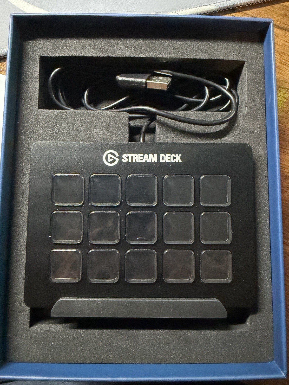 Elgato Stream Deck Live Content Creation Controller – Black, 15 Keys