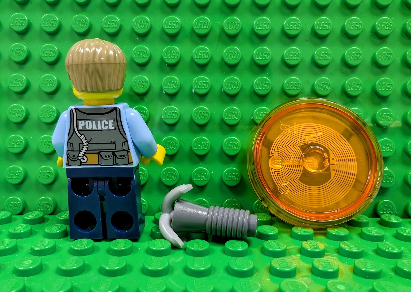 LEGO Dimensions- Chase McCain Minifig, Toy Tag & Weapon (Lego # 71266), no box