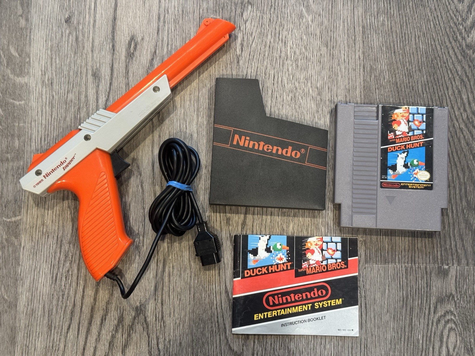 Super Mario Bros + Duck Hunt Zapper Original Nintendo NES Tested!