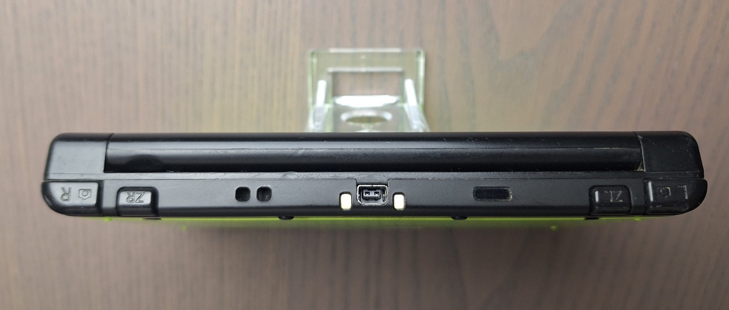 New Nintendo 3DS XL Lime Black | Charger + 32GB SD Card | Region Free