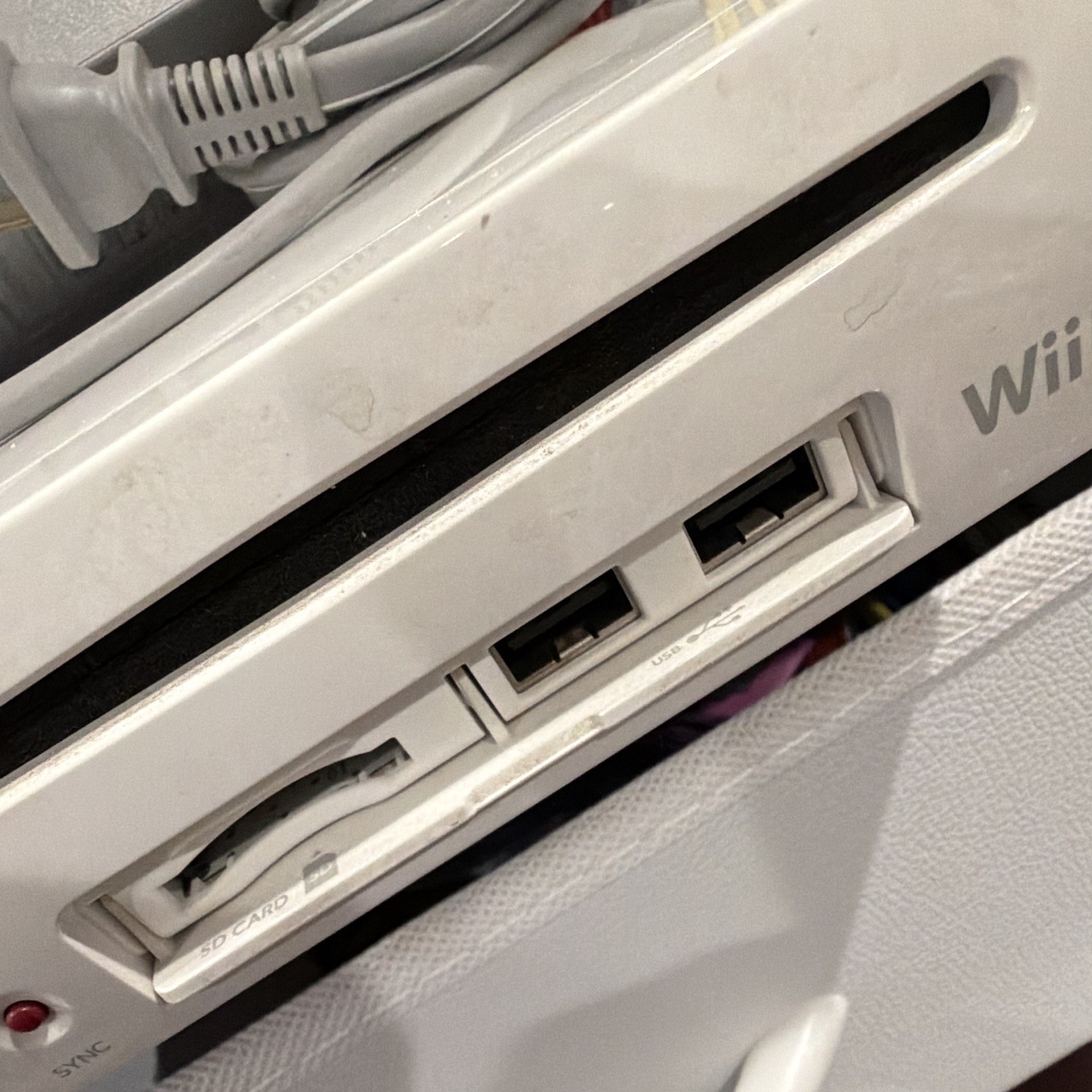 UNTESTED Wii U 32GB Console White 1080p Wi-Fi Region Free AC Power Adapter