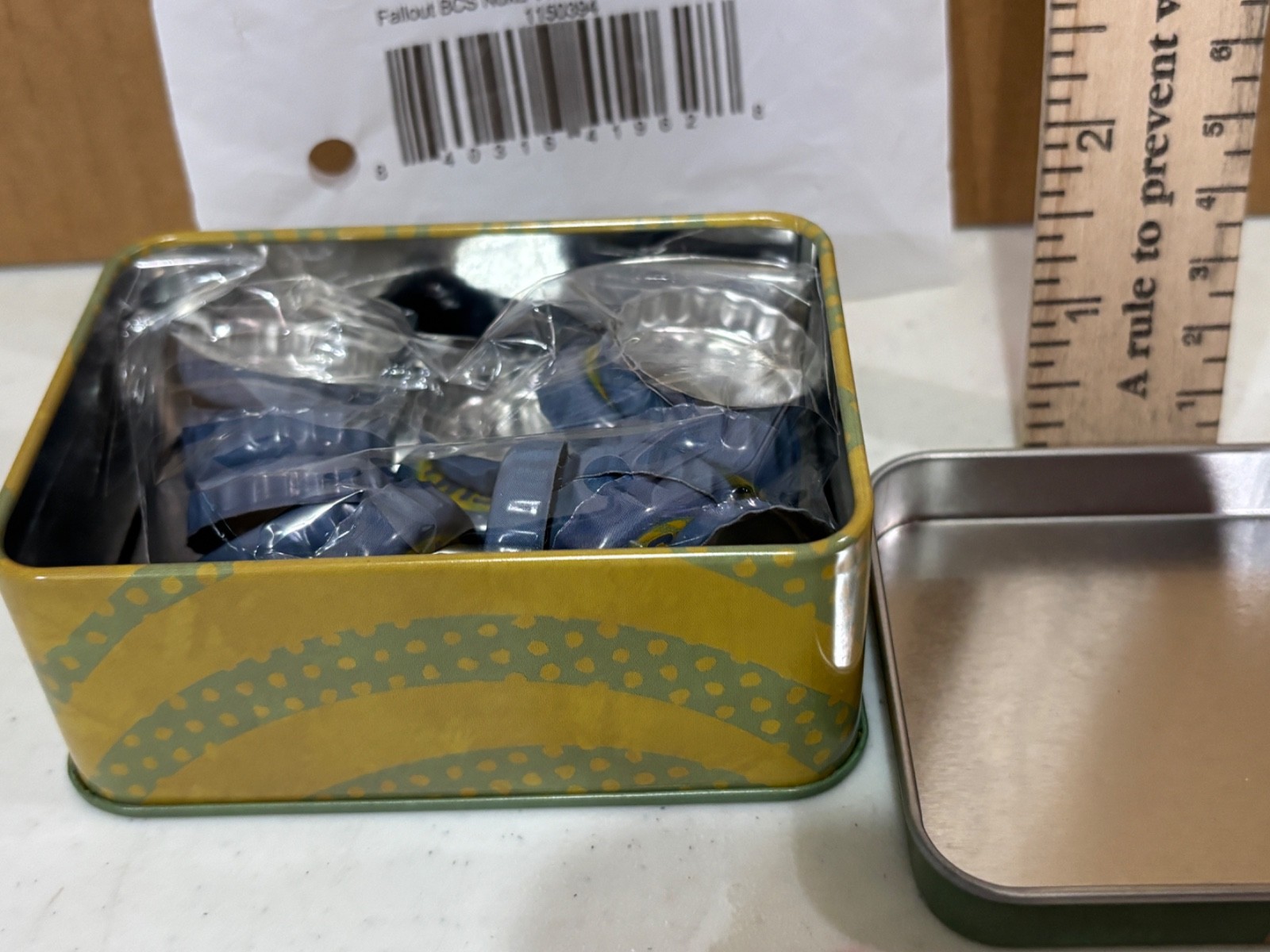 Fallout 3 4 76 !! Nuka Cola 20 Twist Caps with Collectible Tin !! Bethesda New