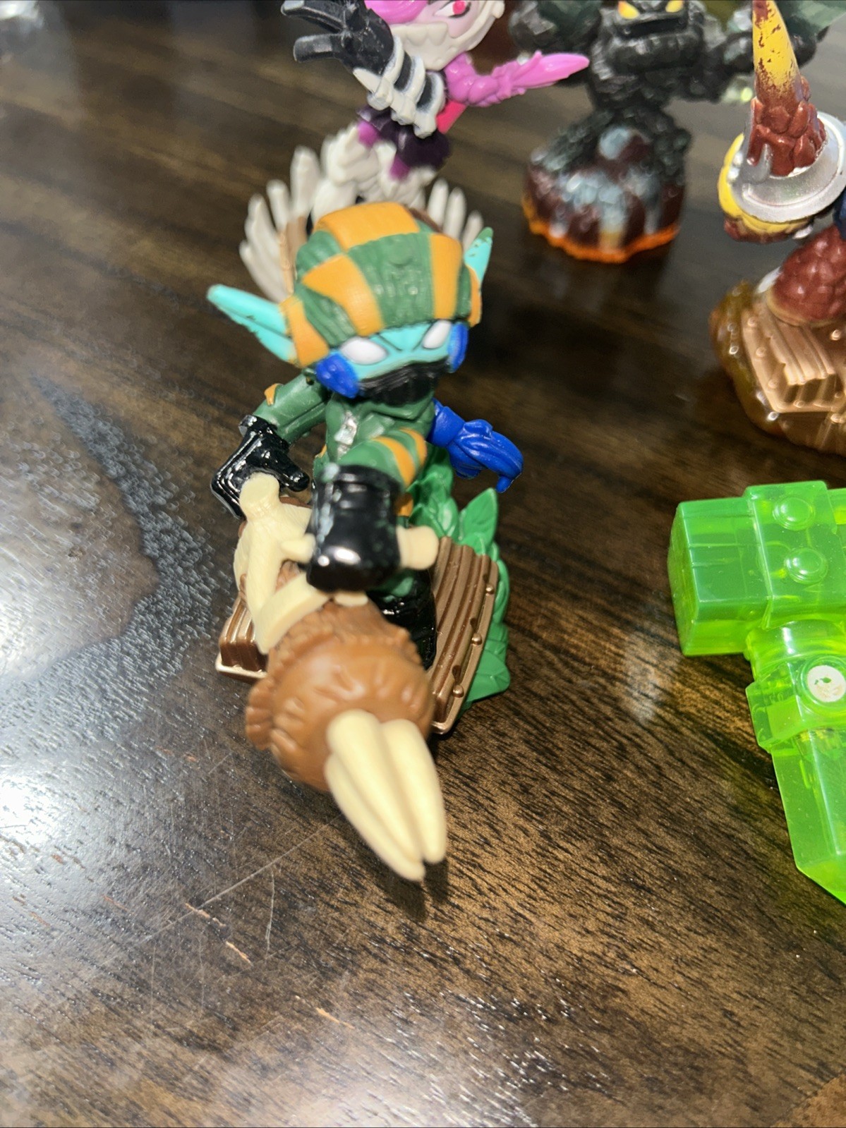 Skylanders SuperChargers Lava Lance, Super Shot Stealth Elf And Friends 7 Pieces