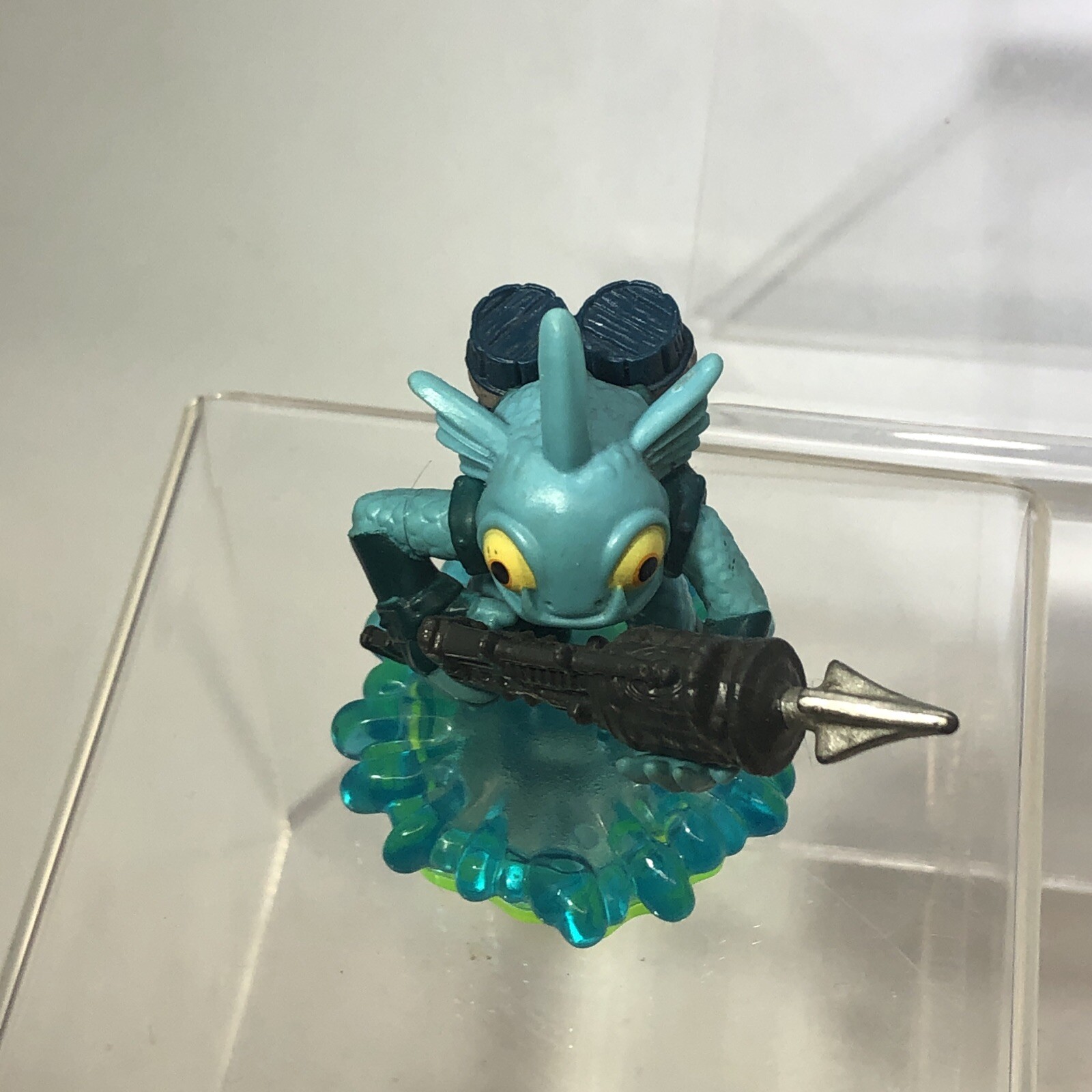 Lot of 6 Skylanders Figures Eruptor, Stealth Elf, Cynder, Gill Grunt, & More