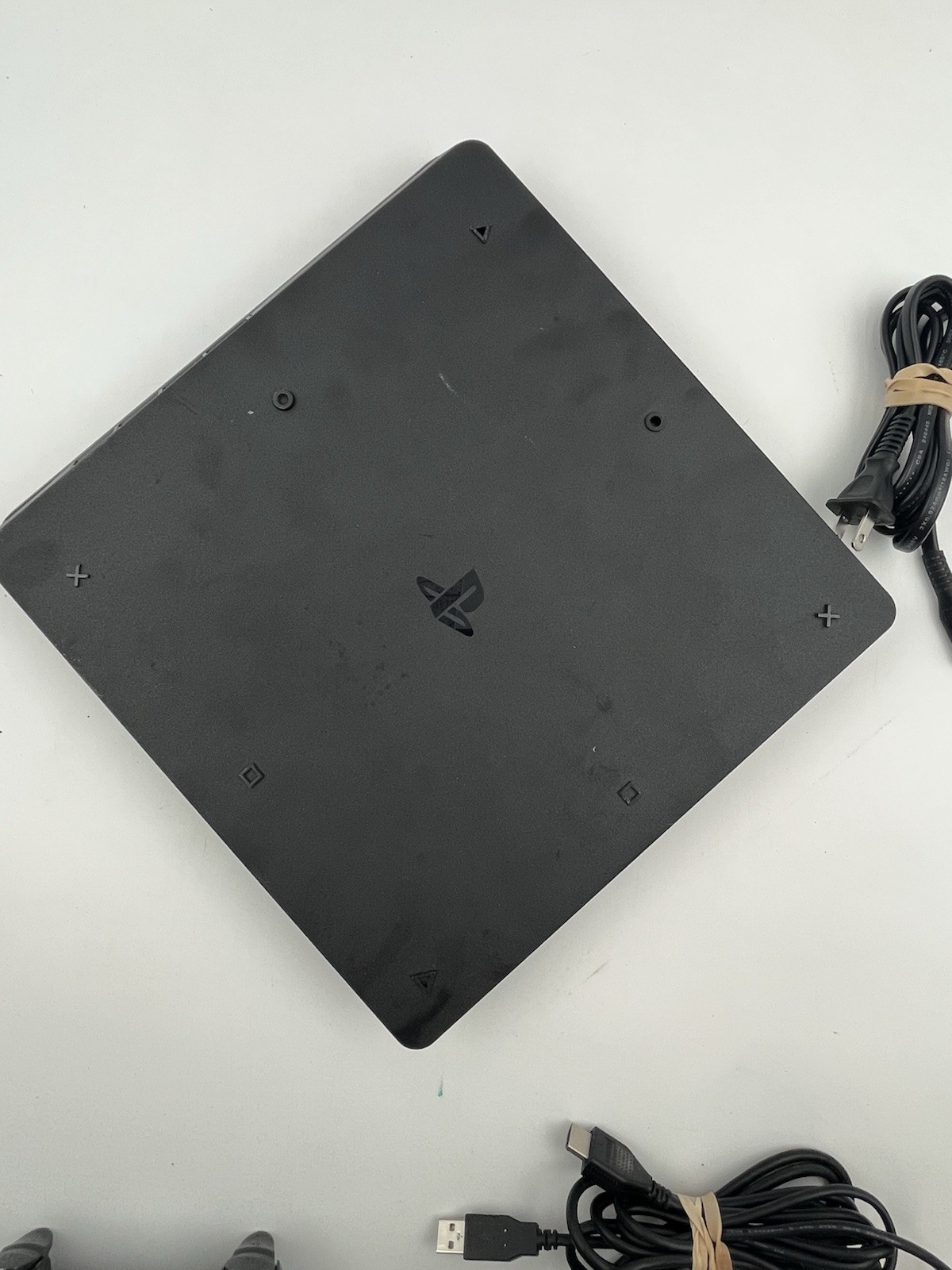 Sony PS4 PlayStation 4 Slim 1TB Console Bundle W/OEM Controller & Cords Nice!