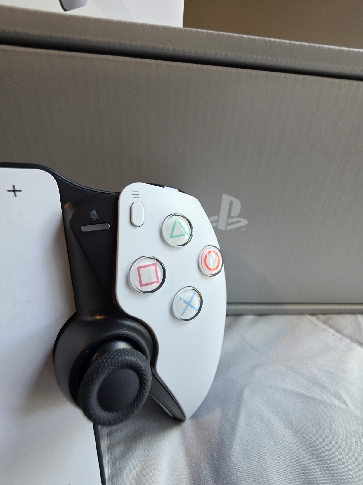 Sony PlayStation Portal replacement buttons – Retro White – NEW