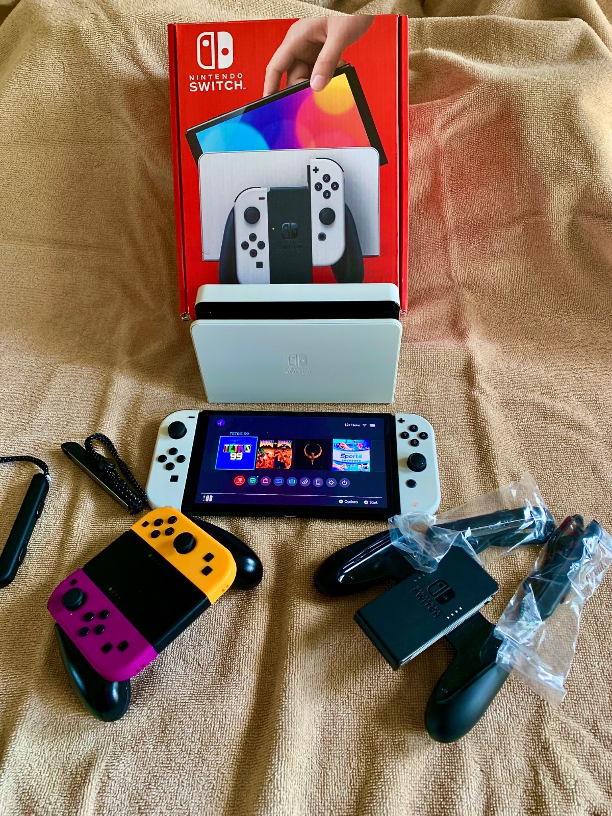 Nintendo Switch OLED Model HEG-001 Handheld Console – 64GB – White