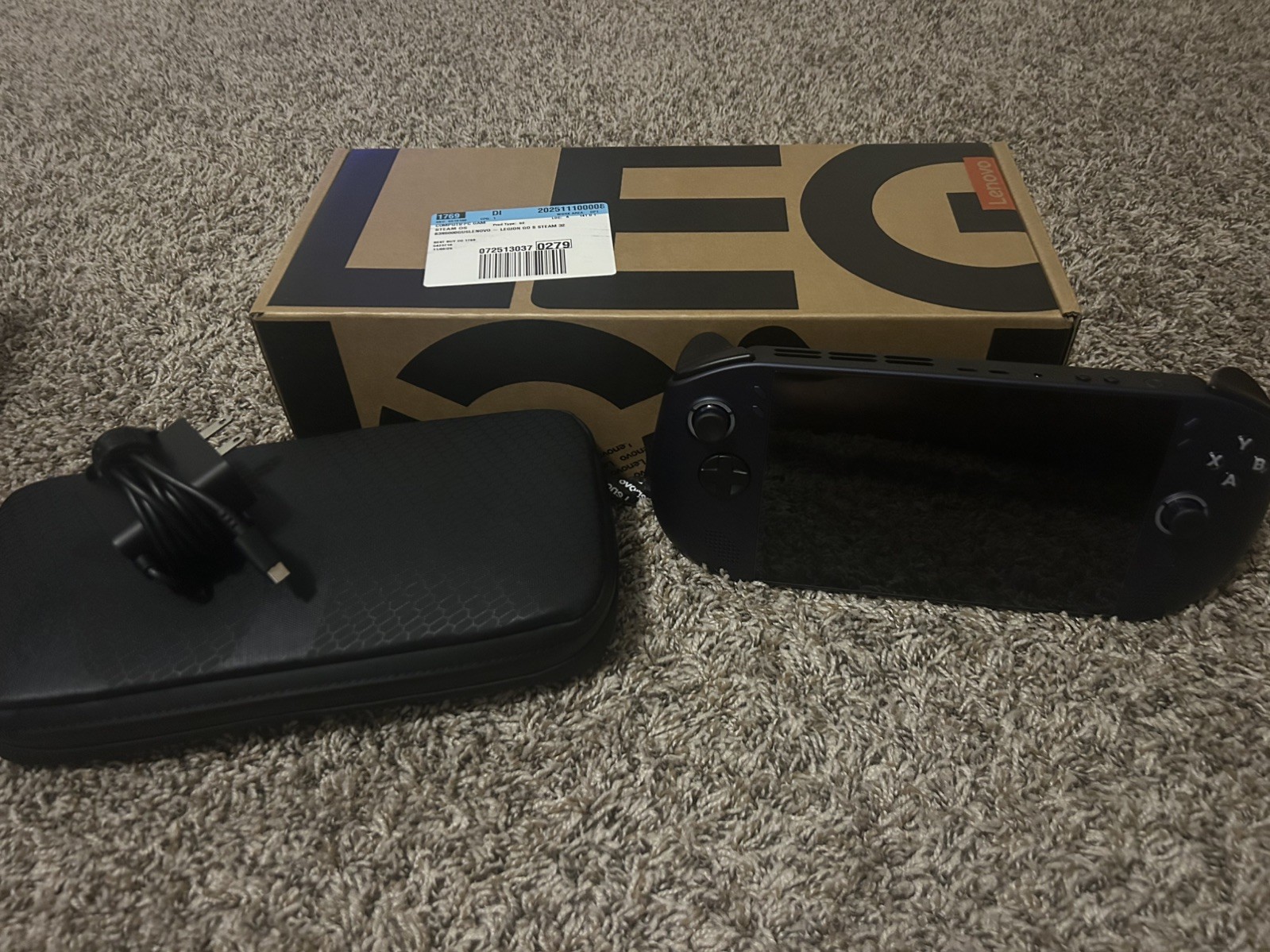 Lenovo Legion Go S Z1 Extreme 32GB RAM 1TB Steam OS Black + Charger & Case