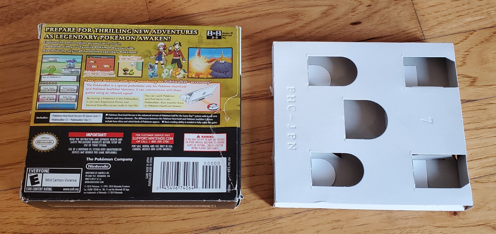 Nintendo DS Pokémon Heart Gold Box HeartGold Big Box Only No Game or Pokewalker!