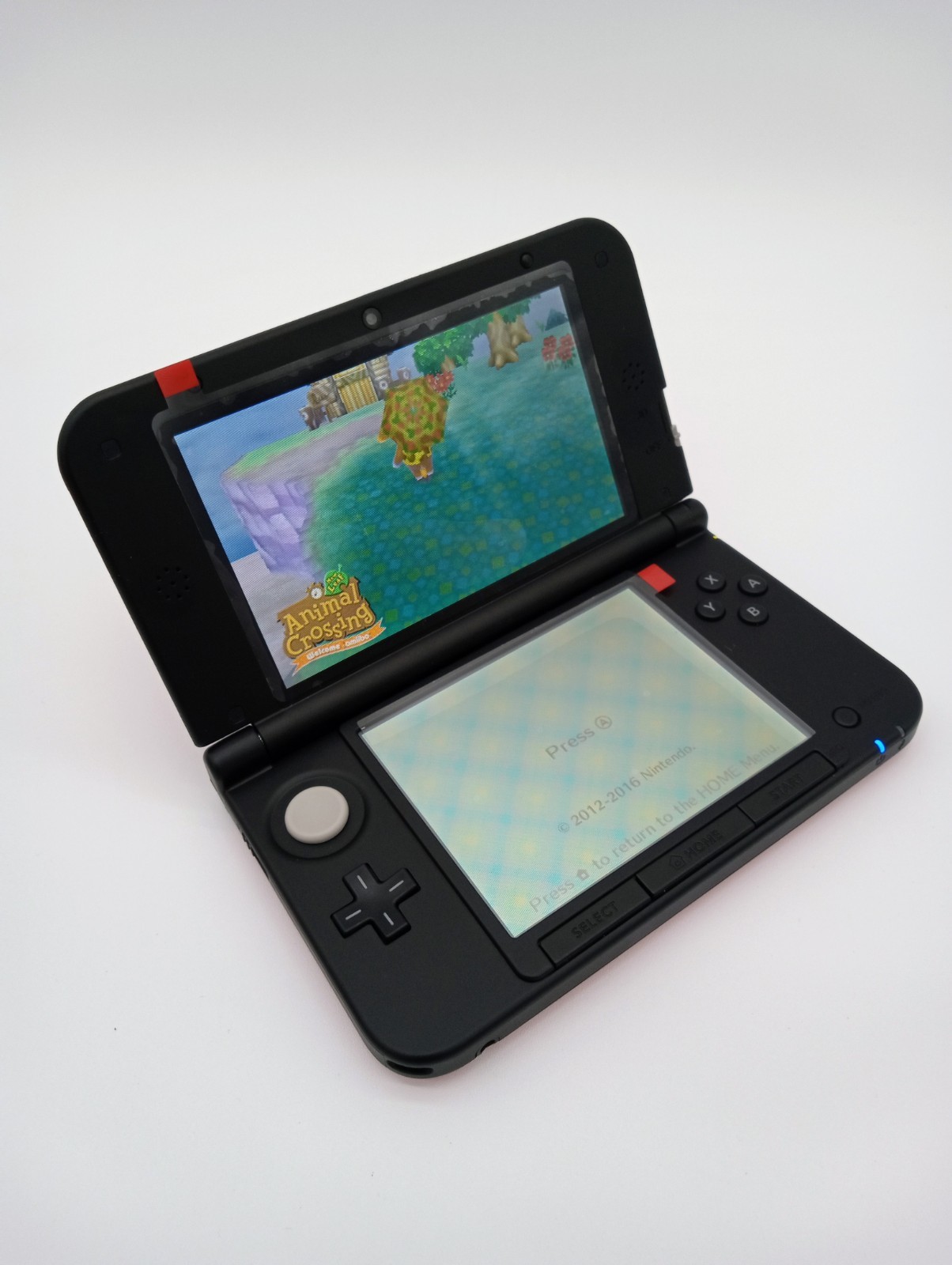 Excellent Condition Nintendo 3DS XL Red Black New Screens Charger Included