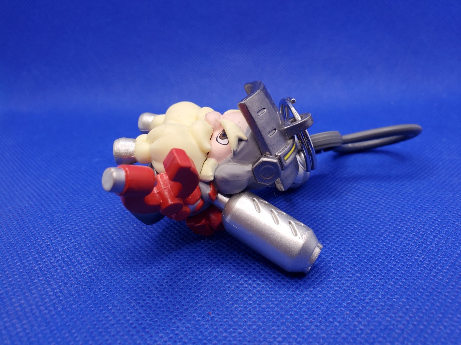 BLIZZARD OVERWATCH Torbjorn Mini Figure Backpack 2″ Clip On Keychain Blind Bag
