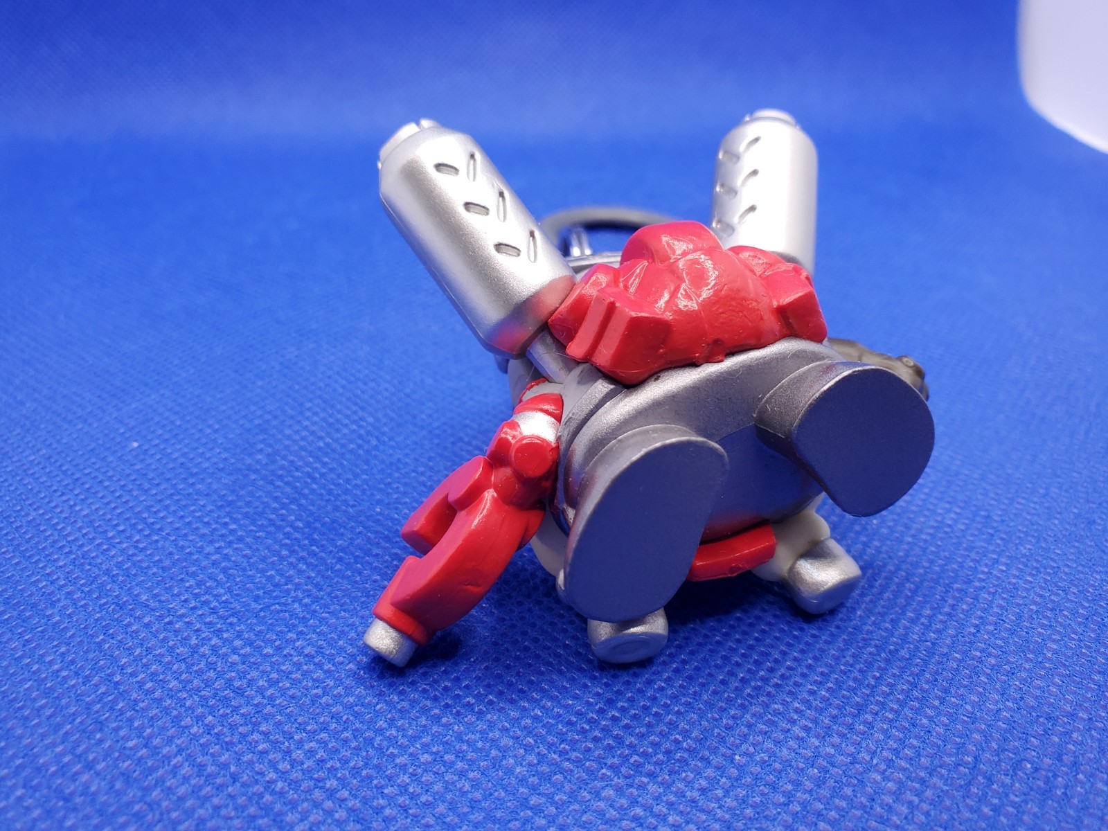 BLIZZARD OVERWATCH Torbjorn Mini Figure Backpack 2″ Clip On Keychain Blind Bag