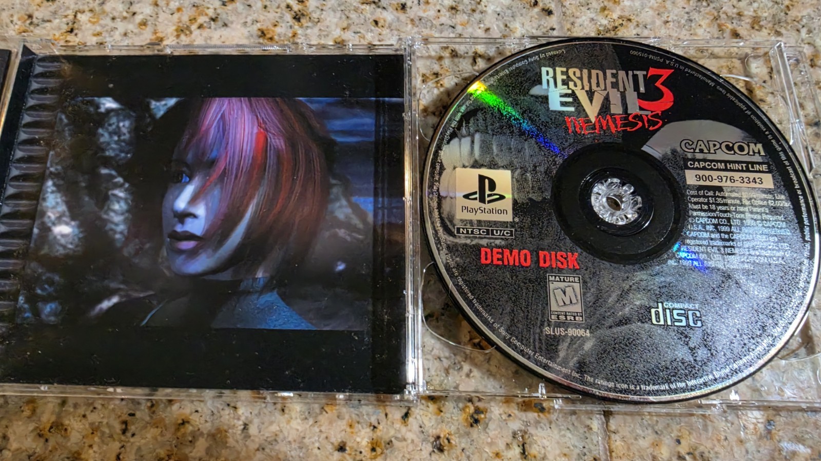 Dino Crisis Complete For Sony Playstation 1 (PS1) With Resident Evil Demo Disc