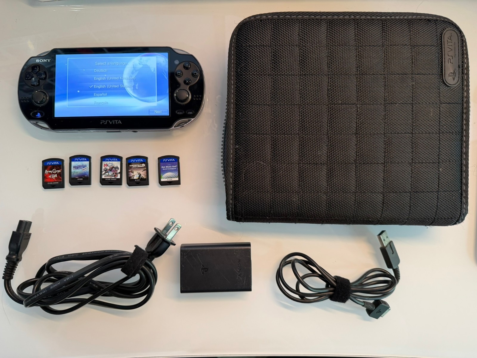 Sony PS Vita PCH-1000 OLED Bundle 5 Games Travel Case 8GB Card Charger Tested
