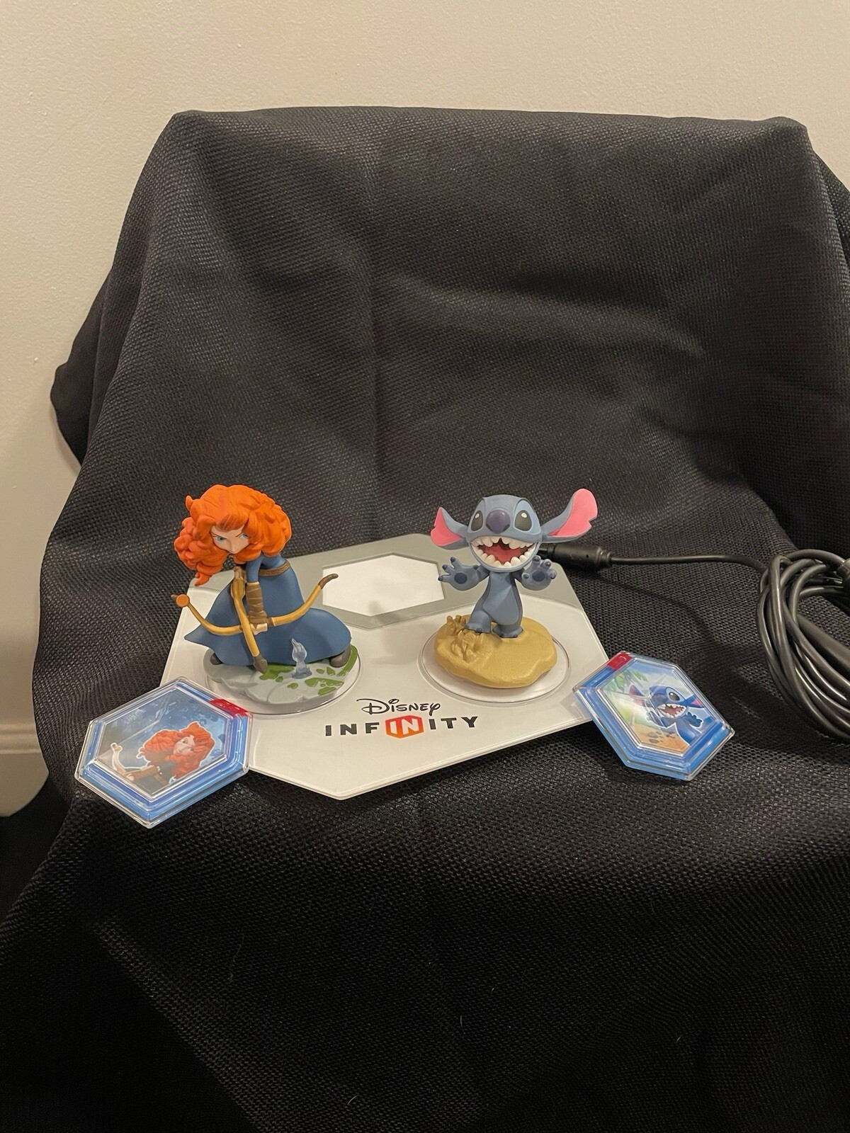 Disney Infinity Portal Base Pad/Merida And Stitch Characters