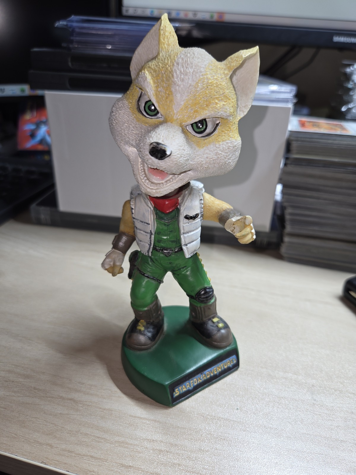 2002 Nintendo STARFOX Adventures Bobblehead Limited Edition – Broken fingers!